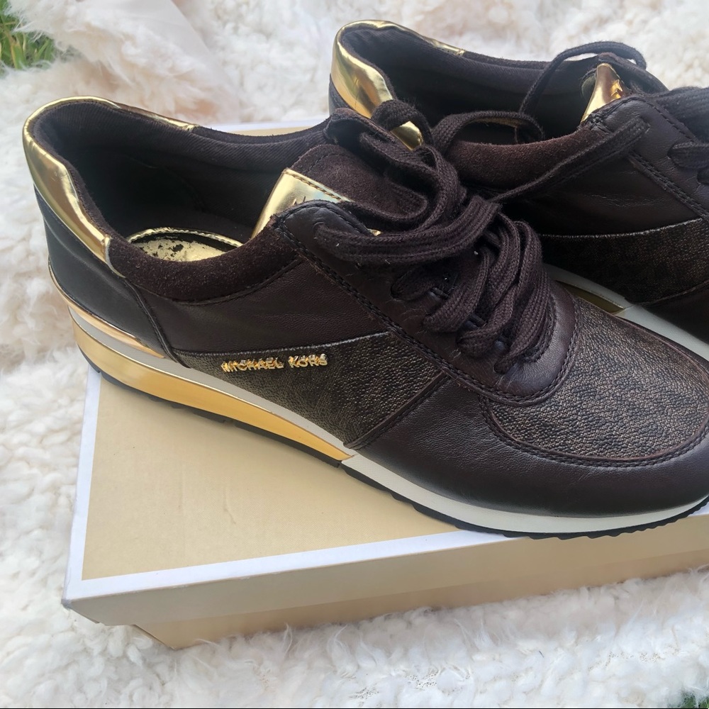 💥 Michael Kors Tennis Shoes 💥